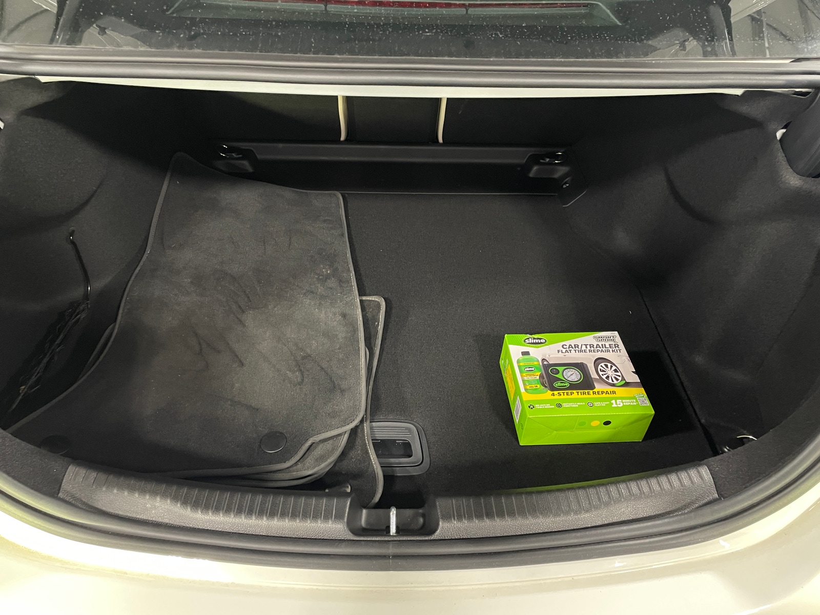 Thumbnail: 2024 Mercedes-Benz C-Class - 6