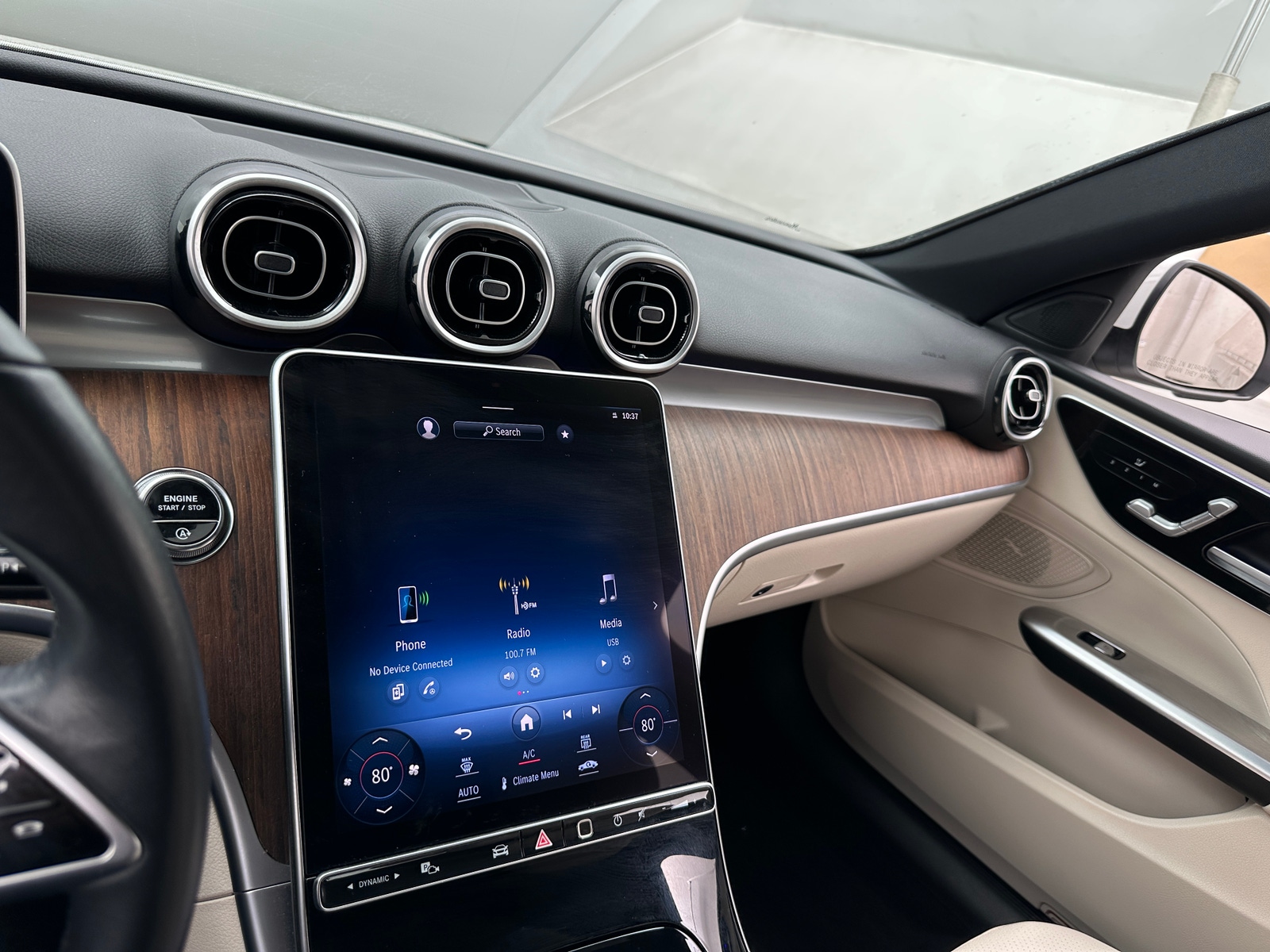 Thumbnail: 2024 Mercedes-Benz C-Class - 3