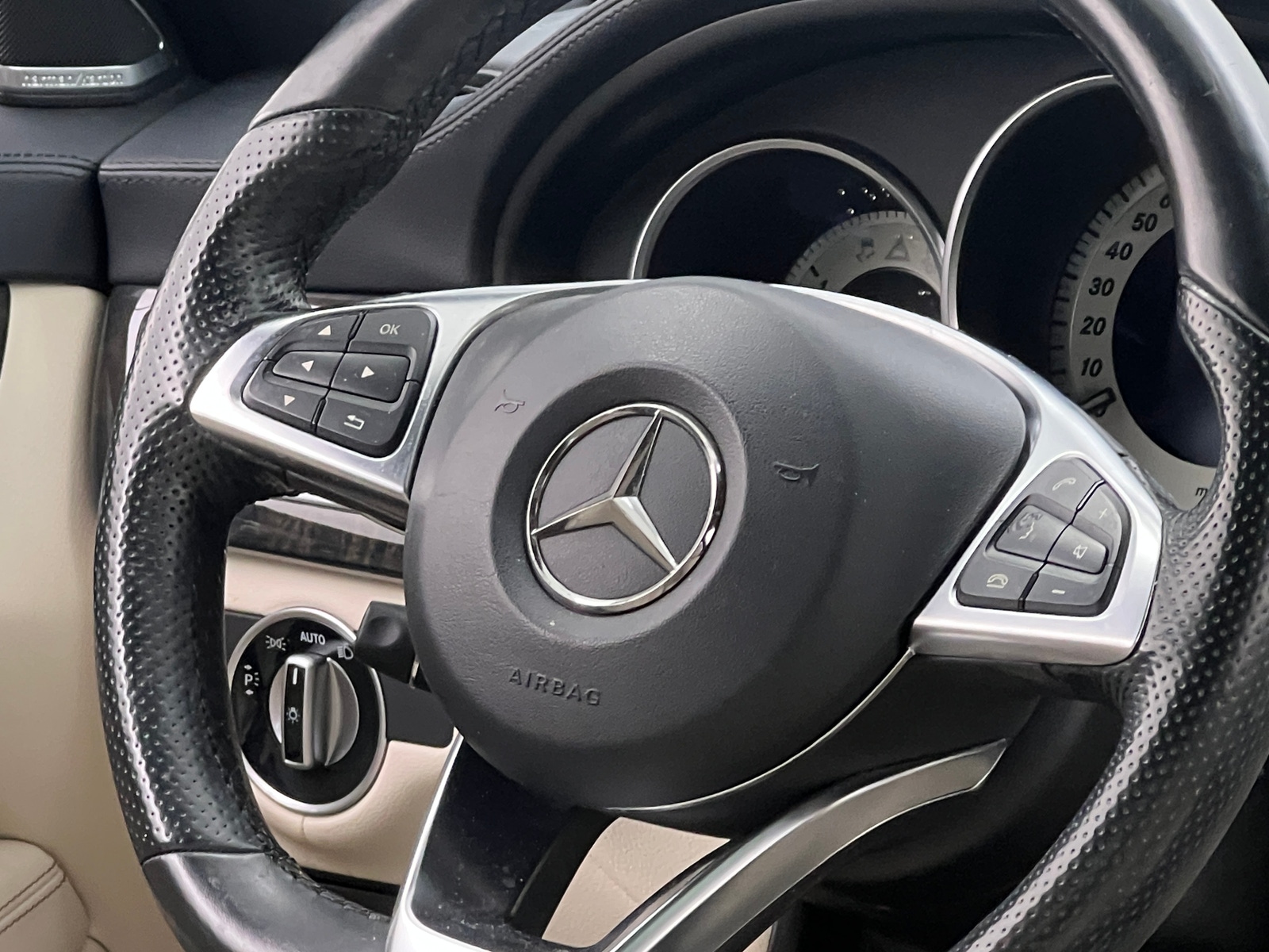 Thumbnail: 2016 Mercedes-Benz CLS - 4