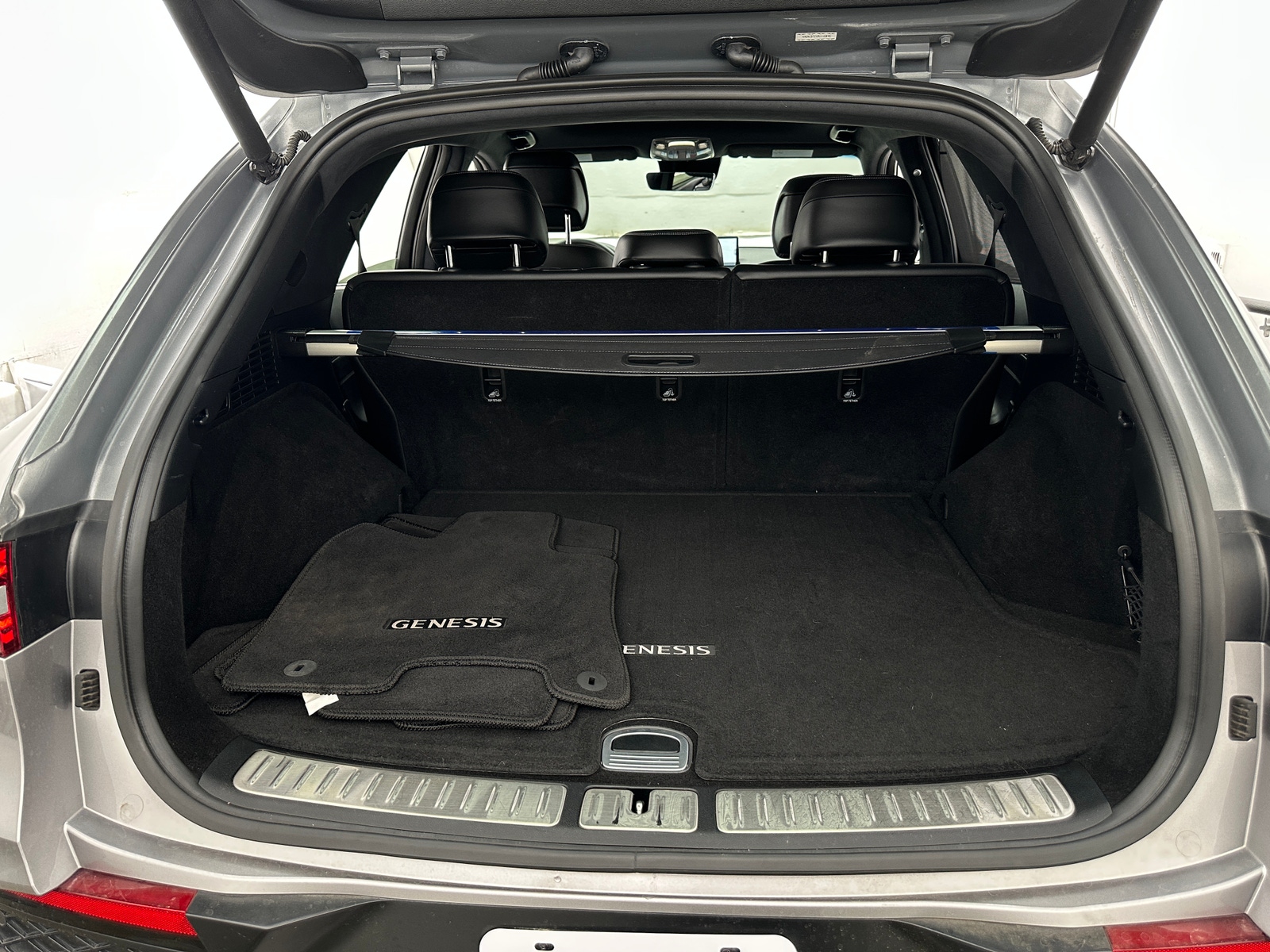 Thumbnail: 2023 Genesis GV70 - 7