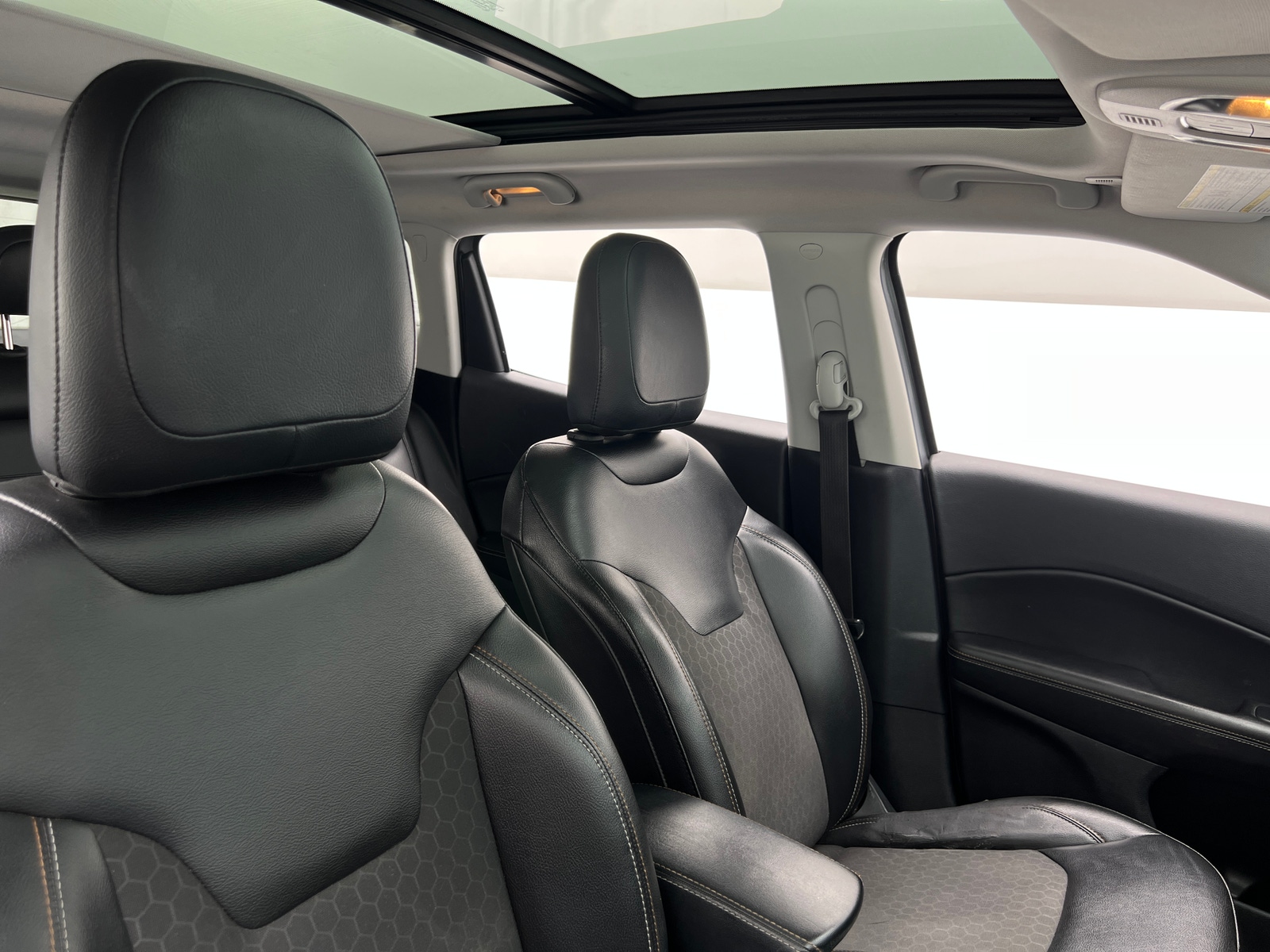 Thumbnail: 2018 Jeep Compass - 2