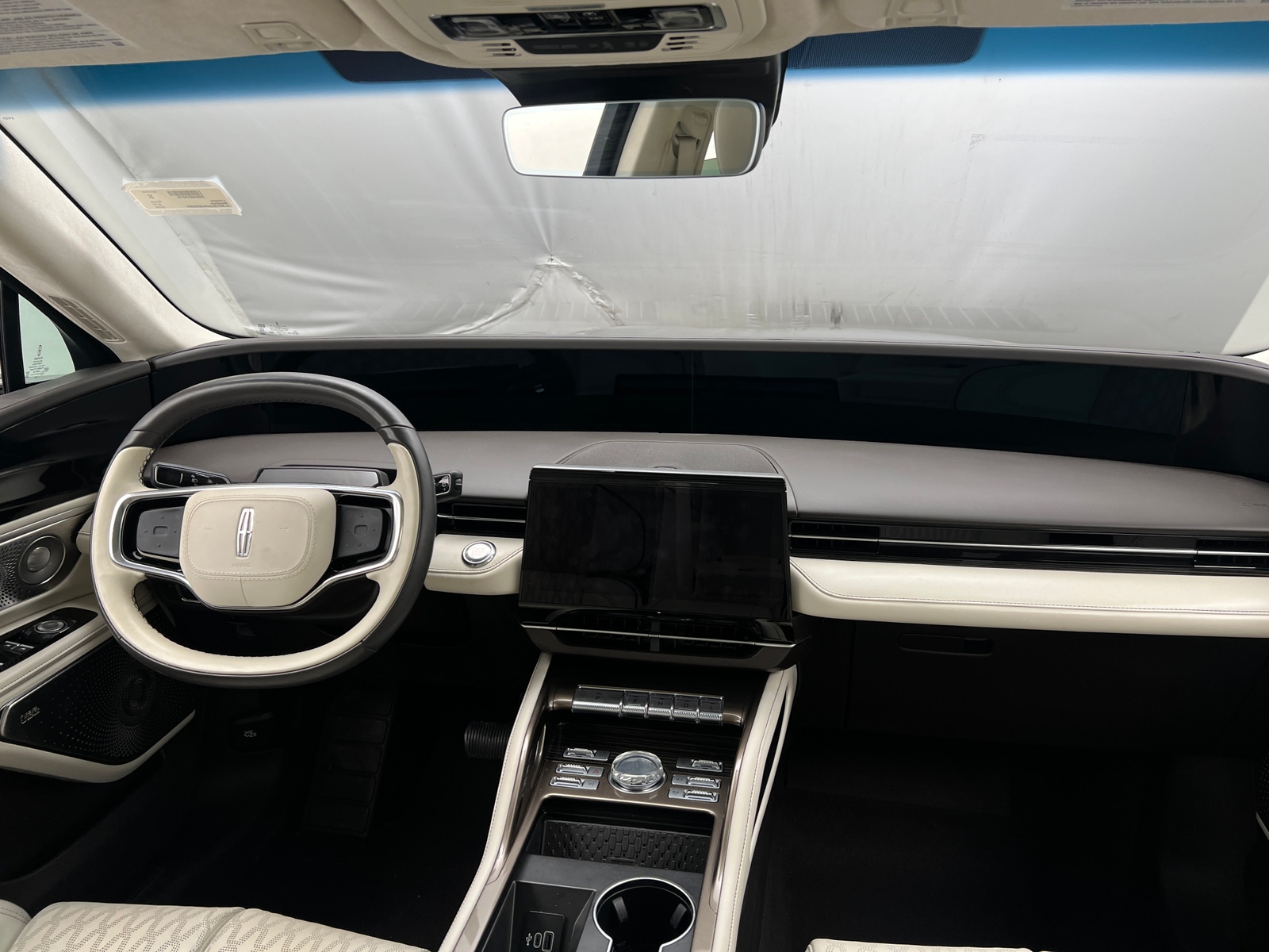 Thumbnail: 2024 Lincoln Nautilus - 2