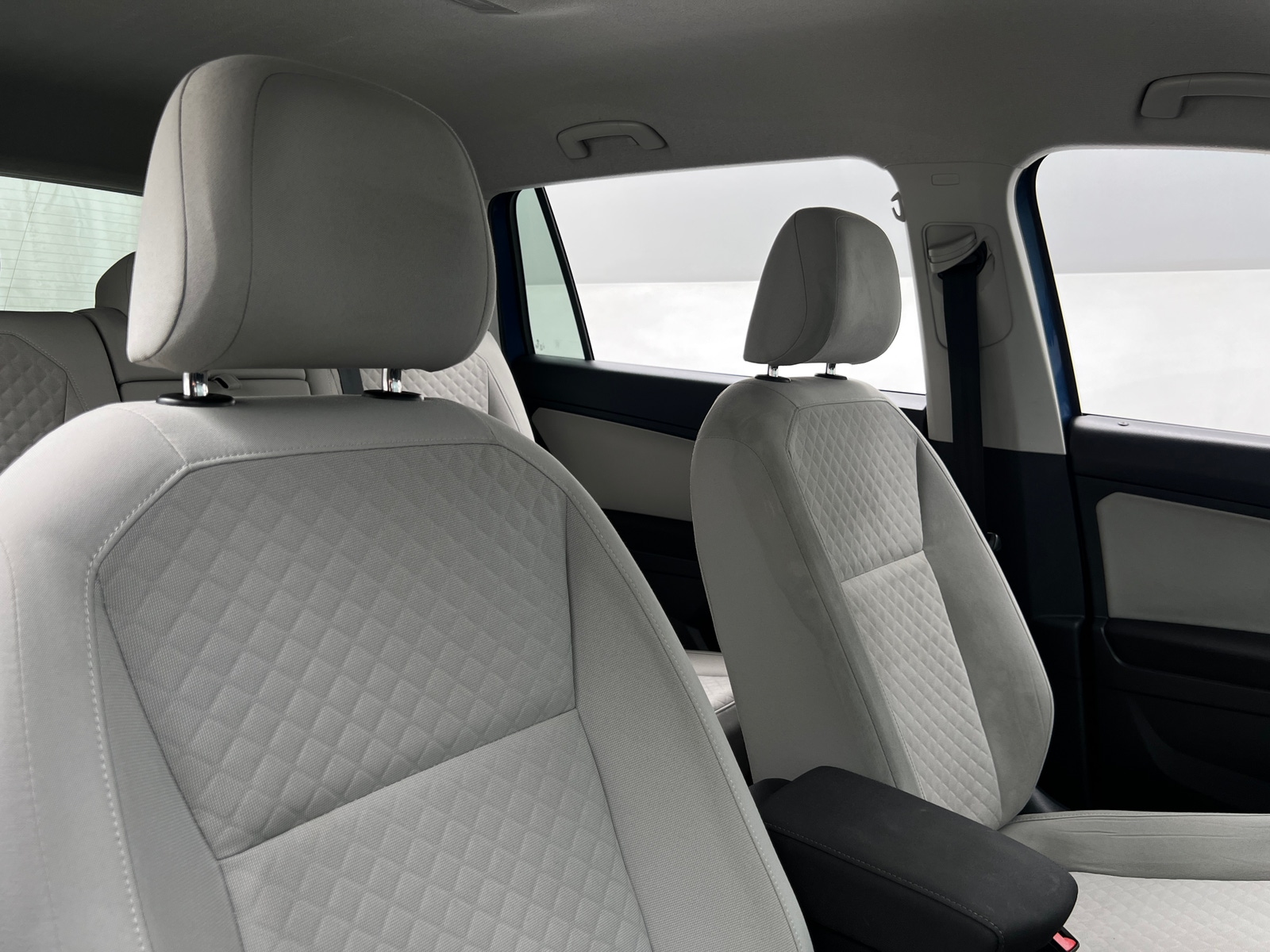 Thumbnail: 2018 Volkswagen Tiguan - 2