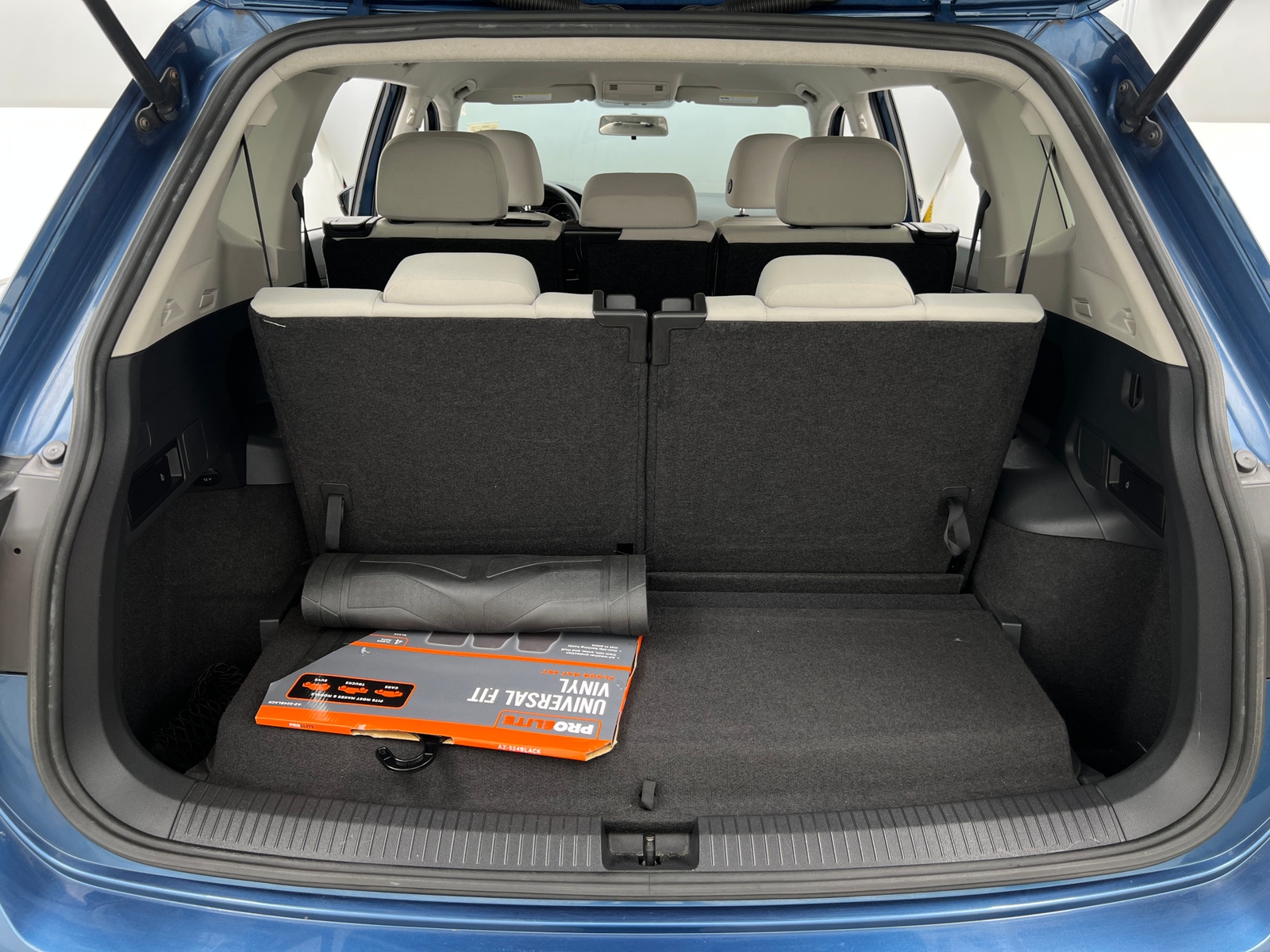 Thumbnail: 2018 Volkswagen Tiguan - 7