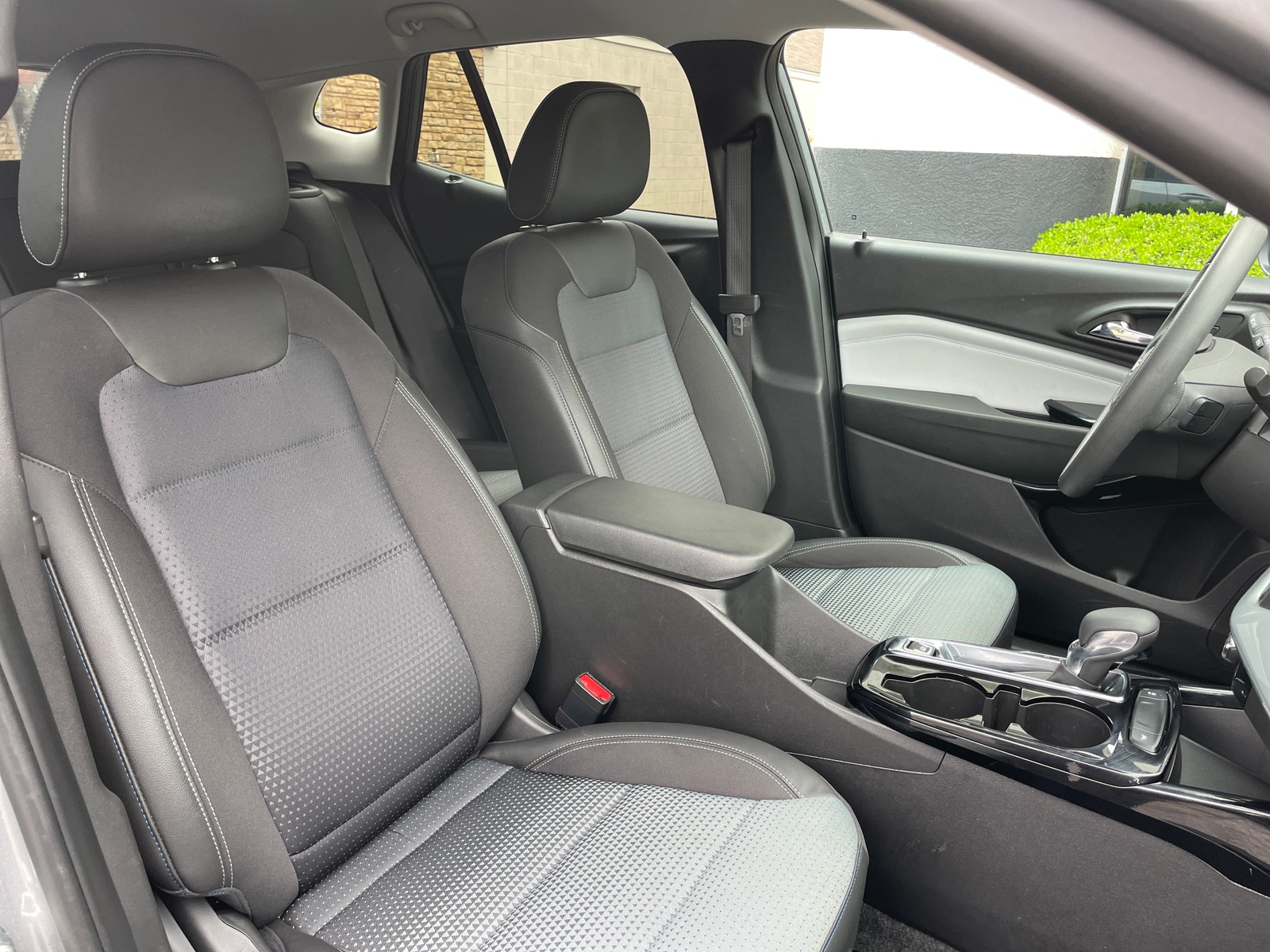 Thumbnail: 2025 Chevrolet Trax - 2