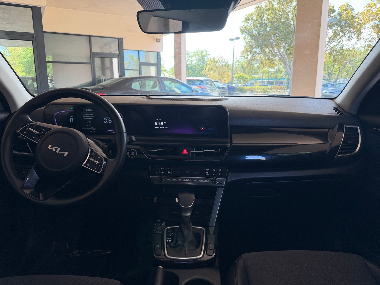 Thumbnail: 2025 Kia Seltos - 3