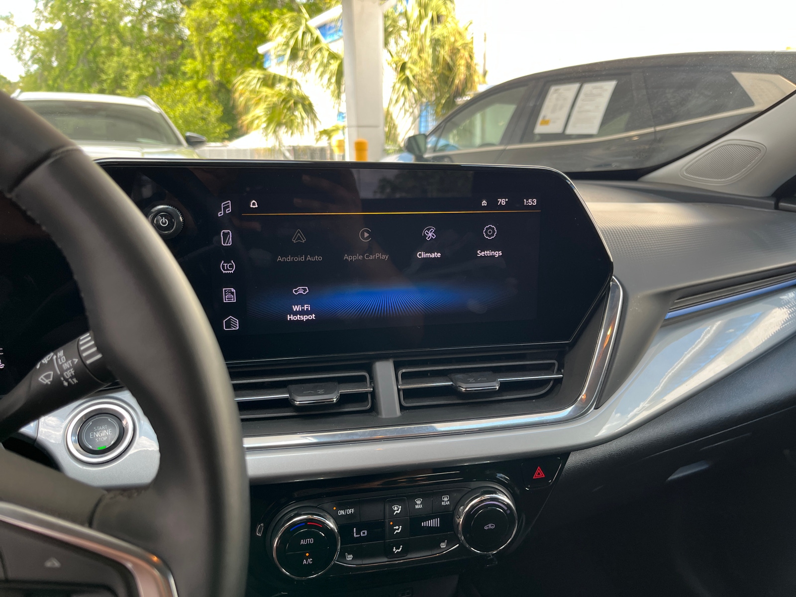 Thumbnail: 2025 Chevrolet Trax - 4