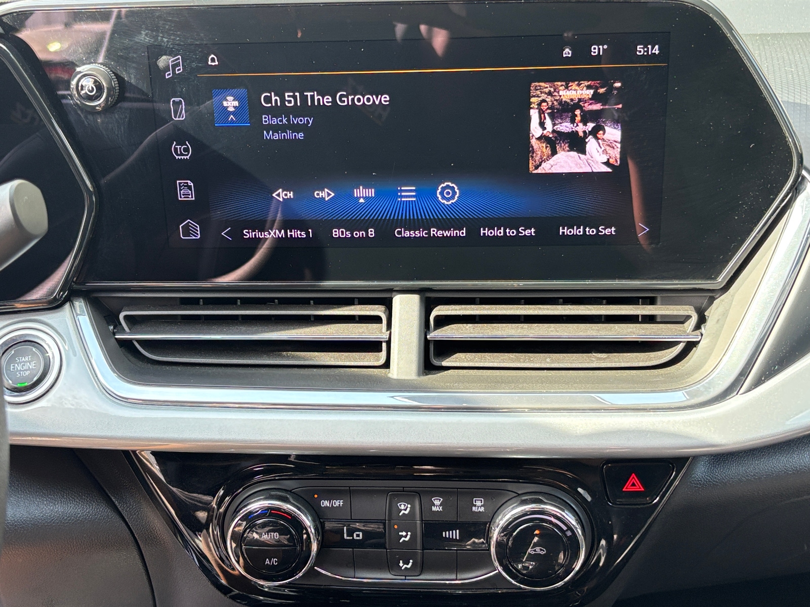 Thumbnail: 2025 Chevrolet Trax - 4