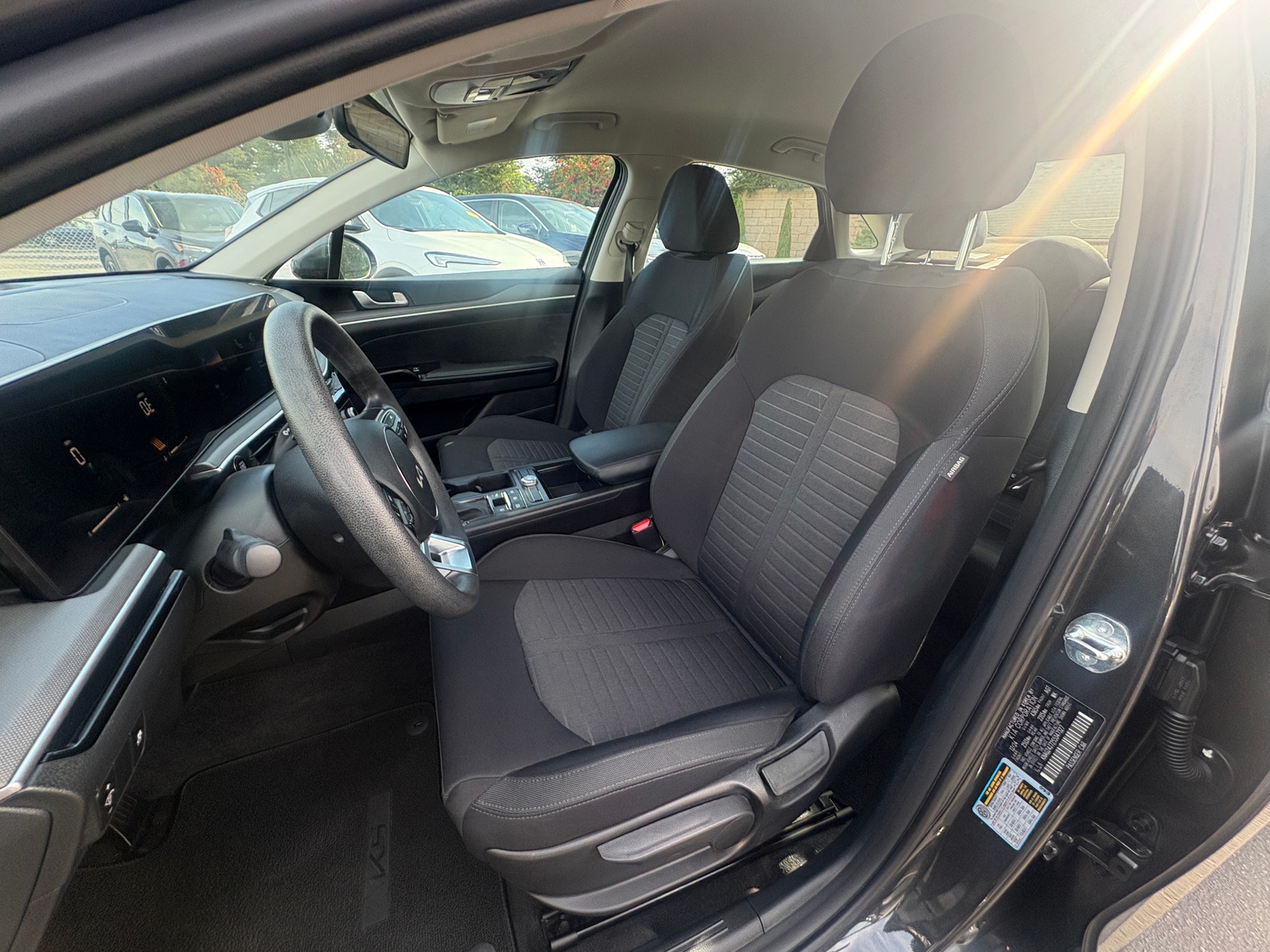 Thumbnail: 2025 Kia K5 - 2