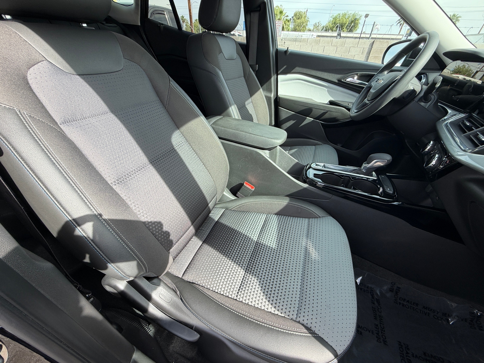 Thumbnail: 2025 Chevrolet Trax - 2