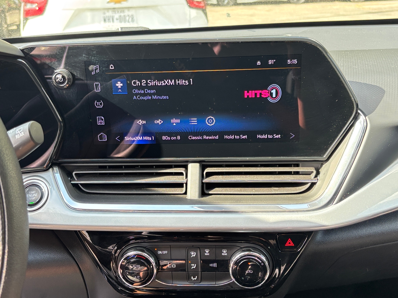 Thumbnail: 2025 Chevrolet Trax - 4