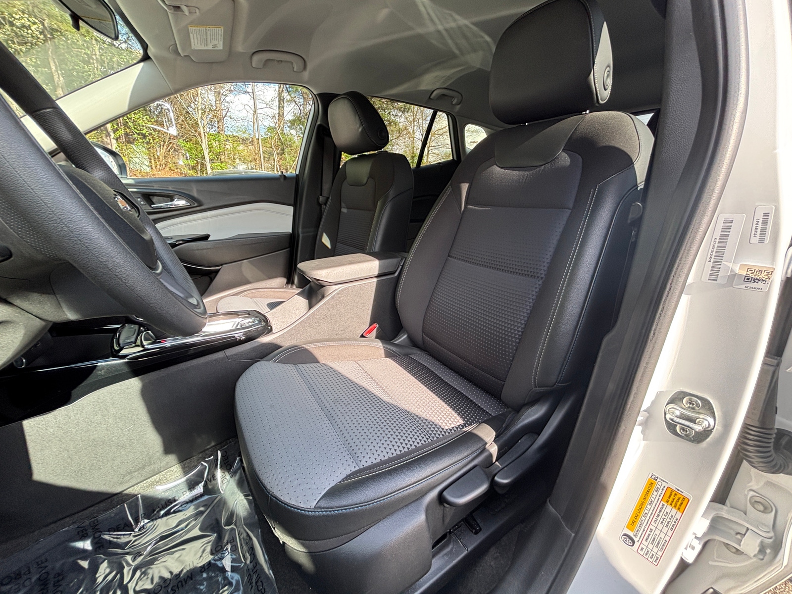 Thumbnail: 2025 Chevrolet Trax - 2