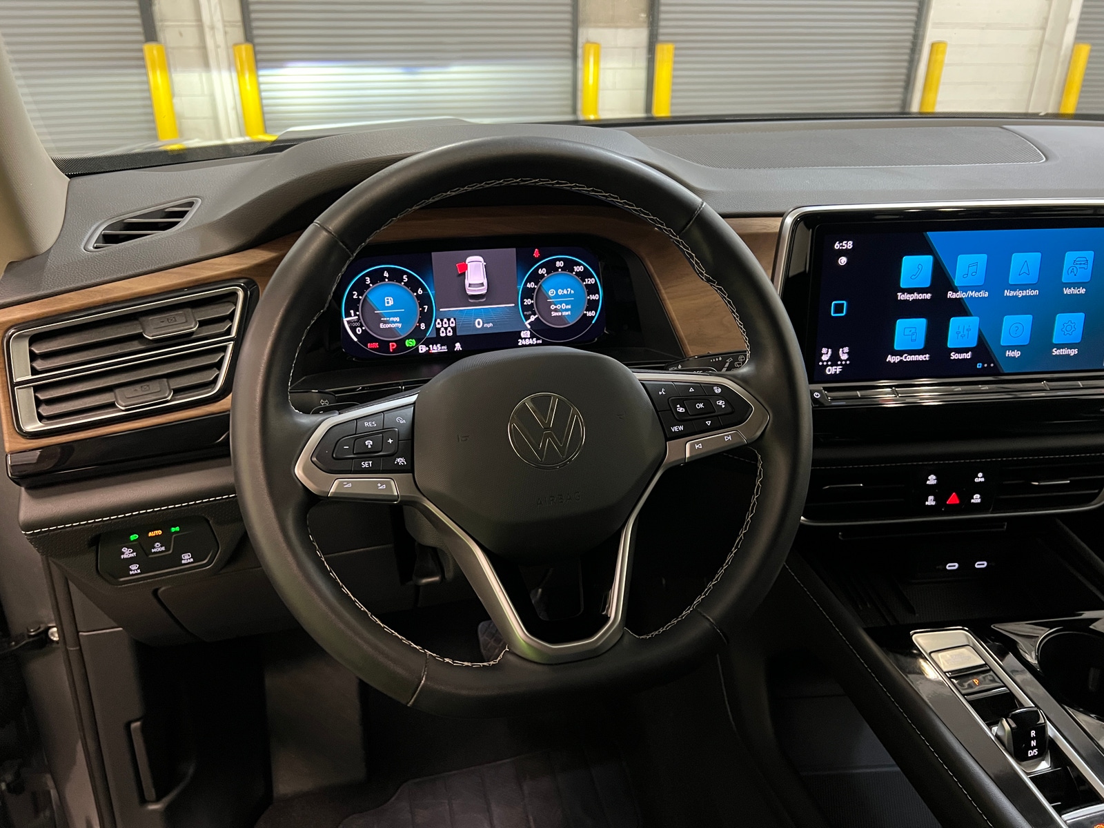 Thumbnail: 2025 Volkswagen Atlas - 4