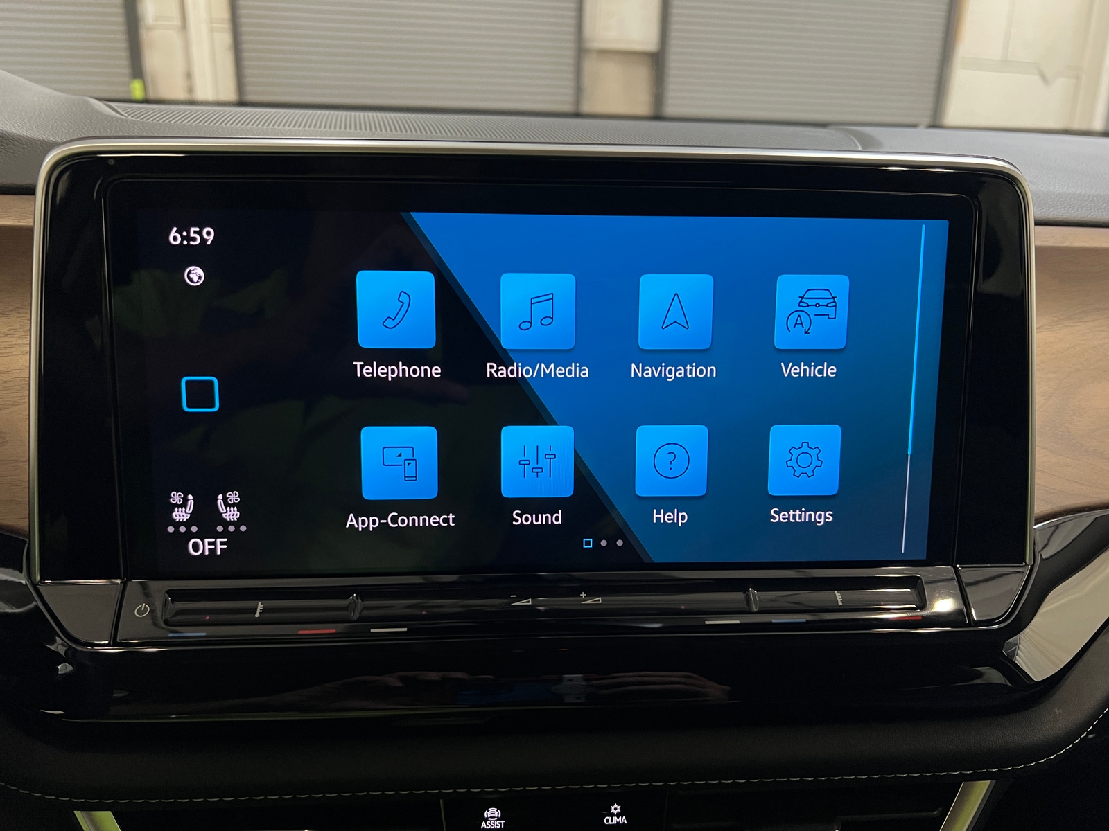 Thumbnail: 2025 Volkswagen Atlas - 3