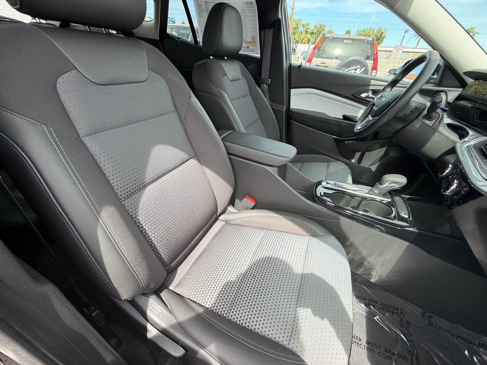 Thumbnail: 2025 Chevrolet Trax - 2