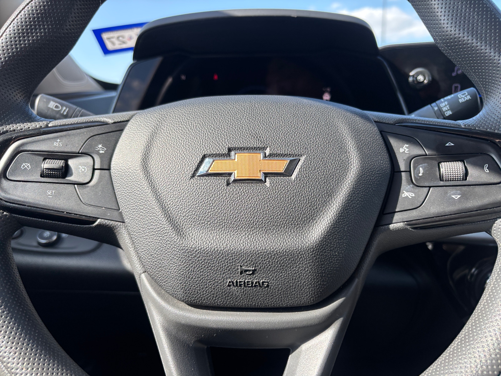 Thumbnail: 2025 Chevrolet Trax - 5