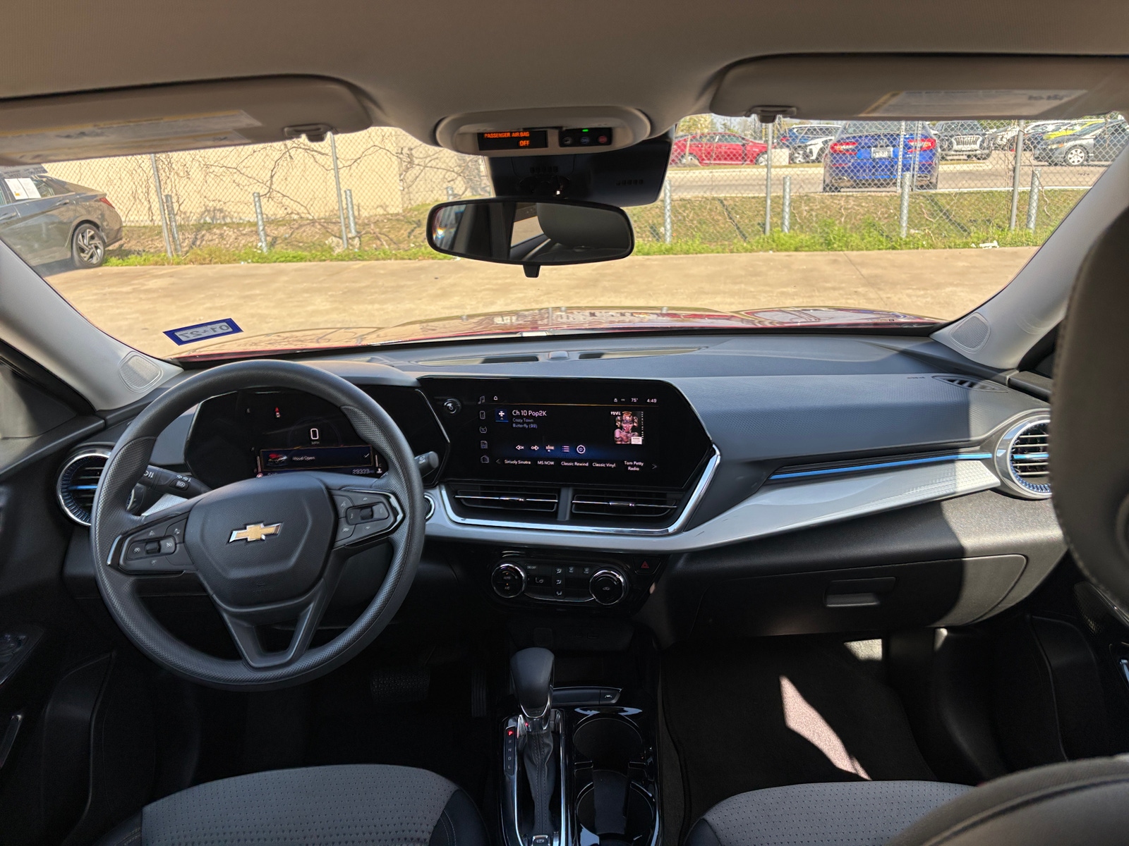 Thumbnail: 2025 Chevrolet Trax - 3