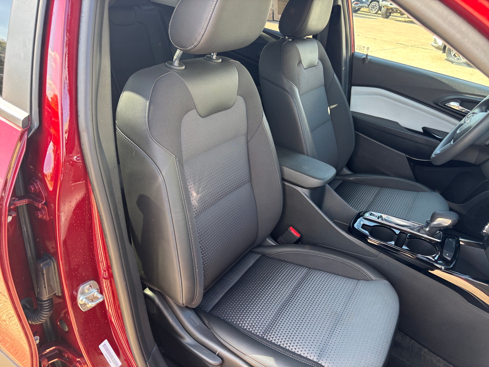 Thumbnail: 2025 Chevrolet Trax - 2