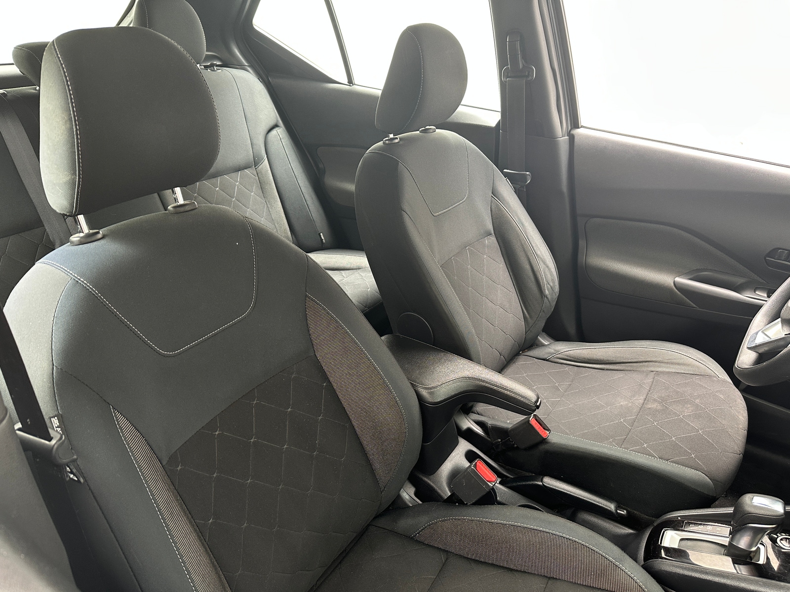 Thumbnail: 2020 Nissan Kicks - 2