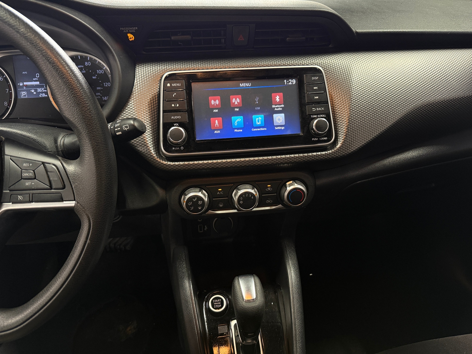 Thumbnail: 2020 Nissan Kicks - 4