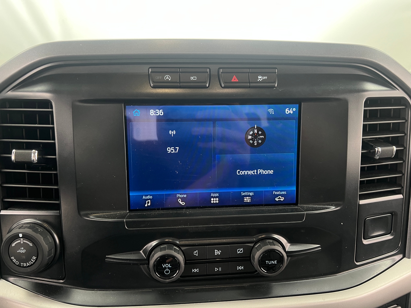 Thumbnail: 2022 Ford Econoline - 4