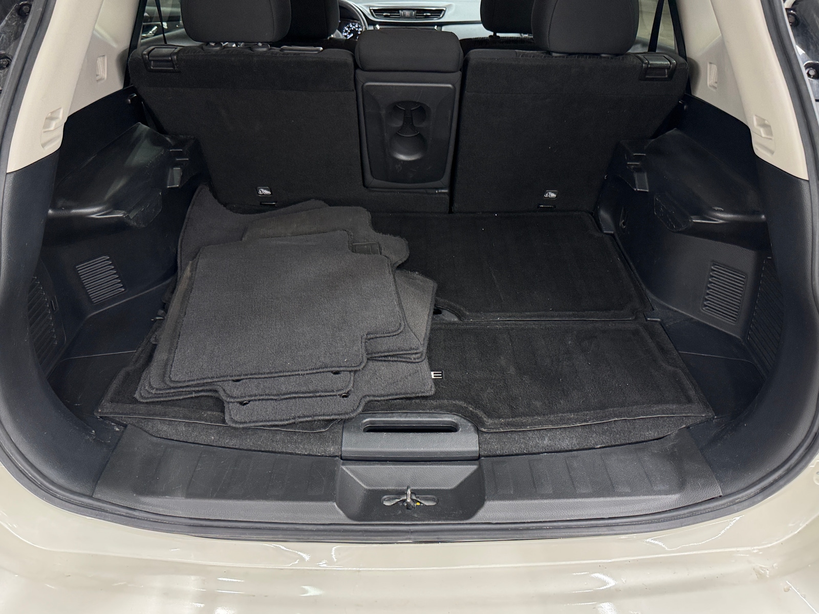 Thumbnail: 2018 Nissan Rogue - 7