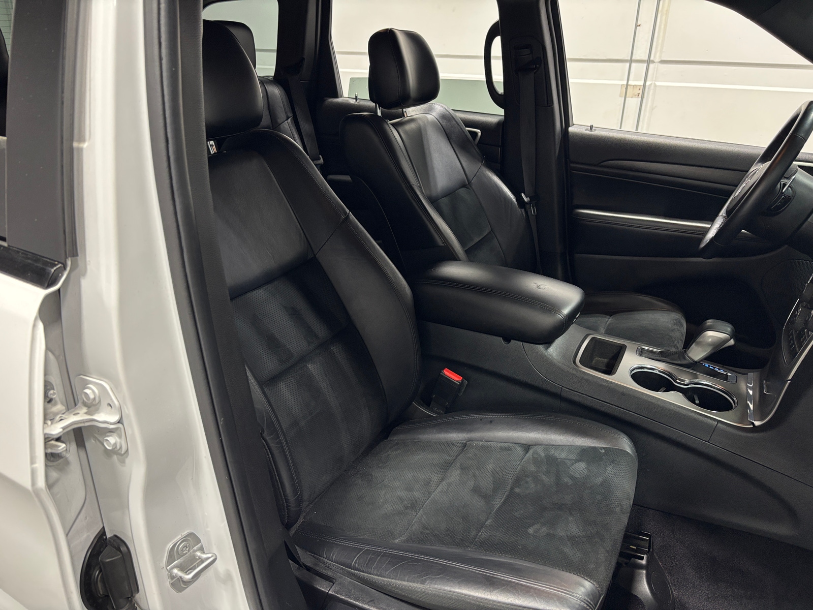 Thumbnail: 2017 Jeep Grand Cherokee - 2