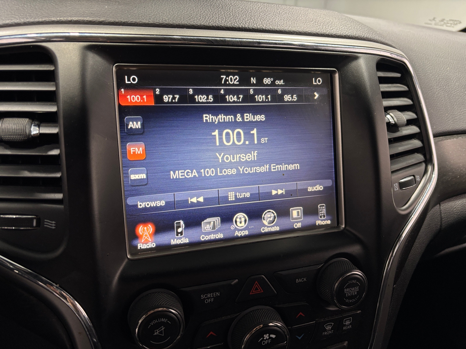 Thumbnail: 2017 Jeep Grand Cherokee - 4