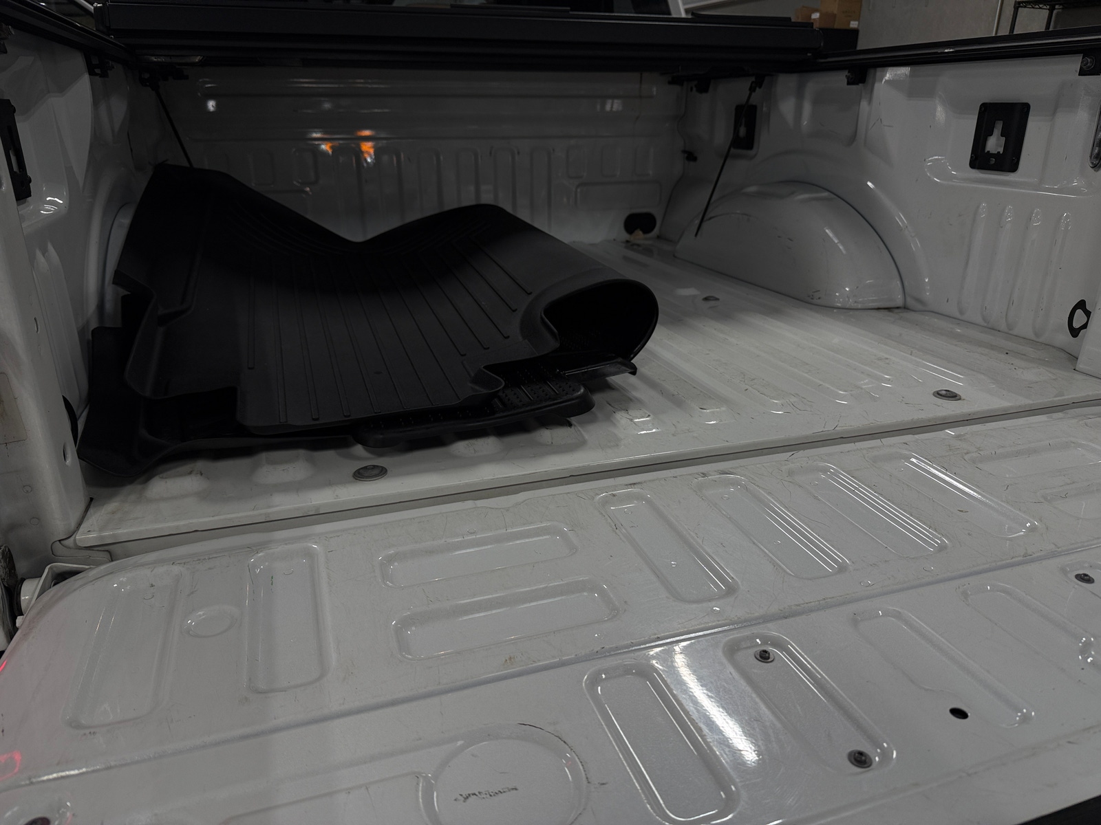 Thumbnail: 2020 Ford Econoline - 6