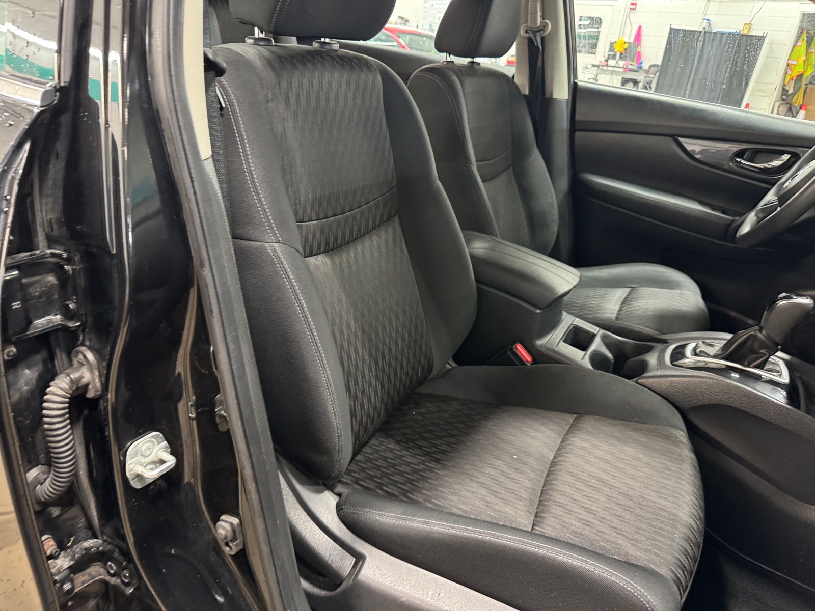 Thumbnail: 2018 Nissan Rogue - 2