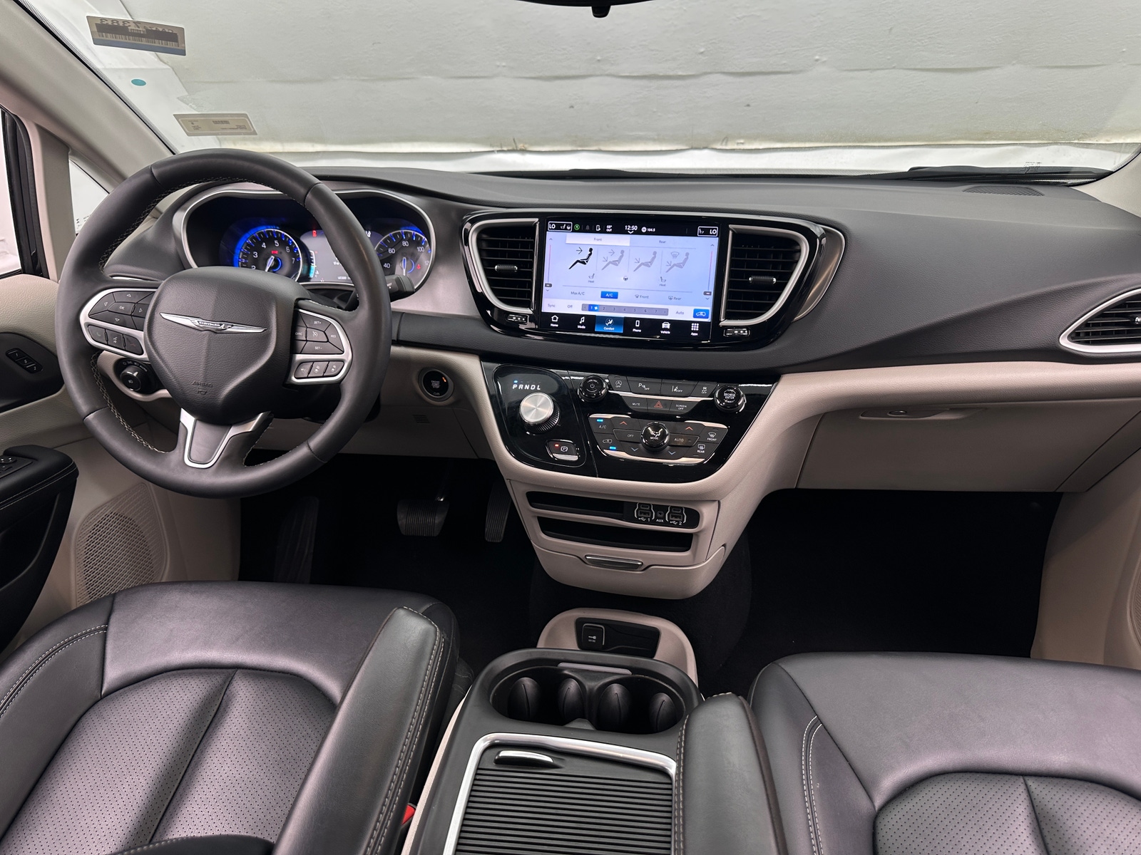 Thumbnail: 2024 Chrysler Pacifica - 2