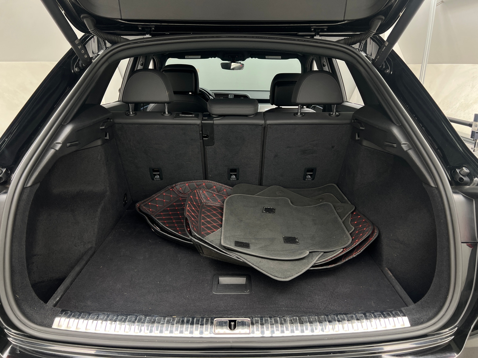 Thumbnail: 2021 Audi Q3 - 6