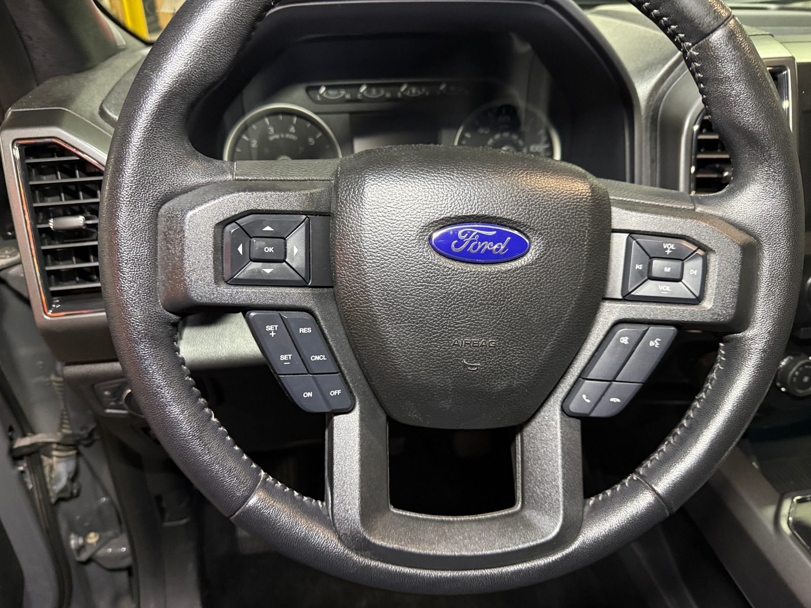 Thumbnail: 2018 Ford Econoline - 5