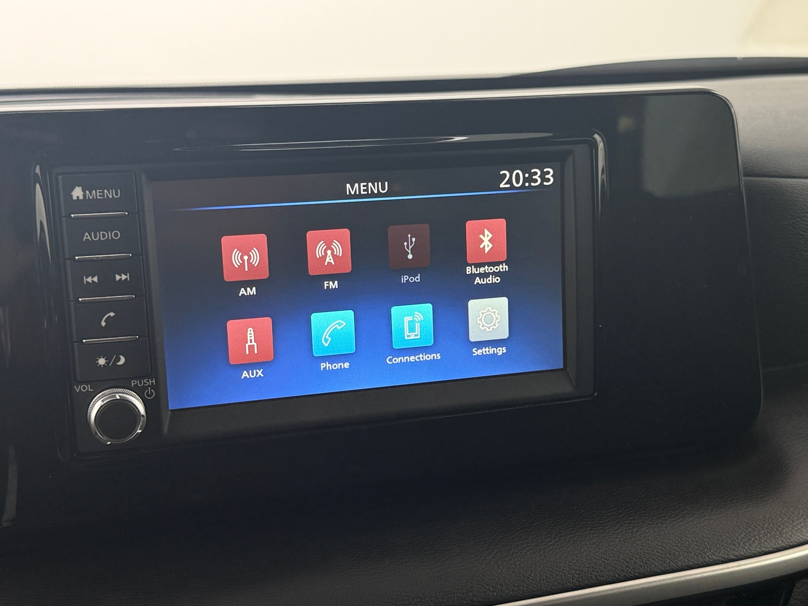 Thumbnail: 2025 Nissan Kicks - 4