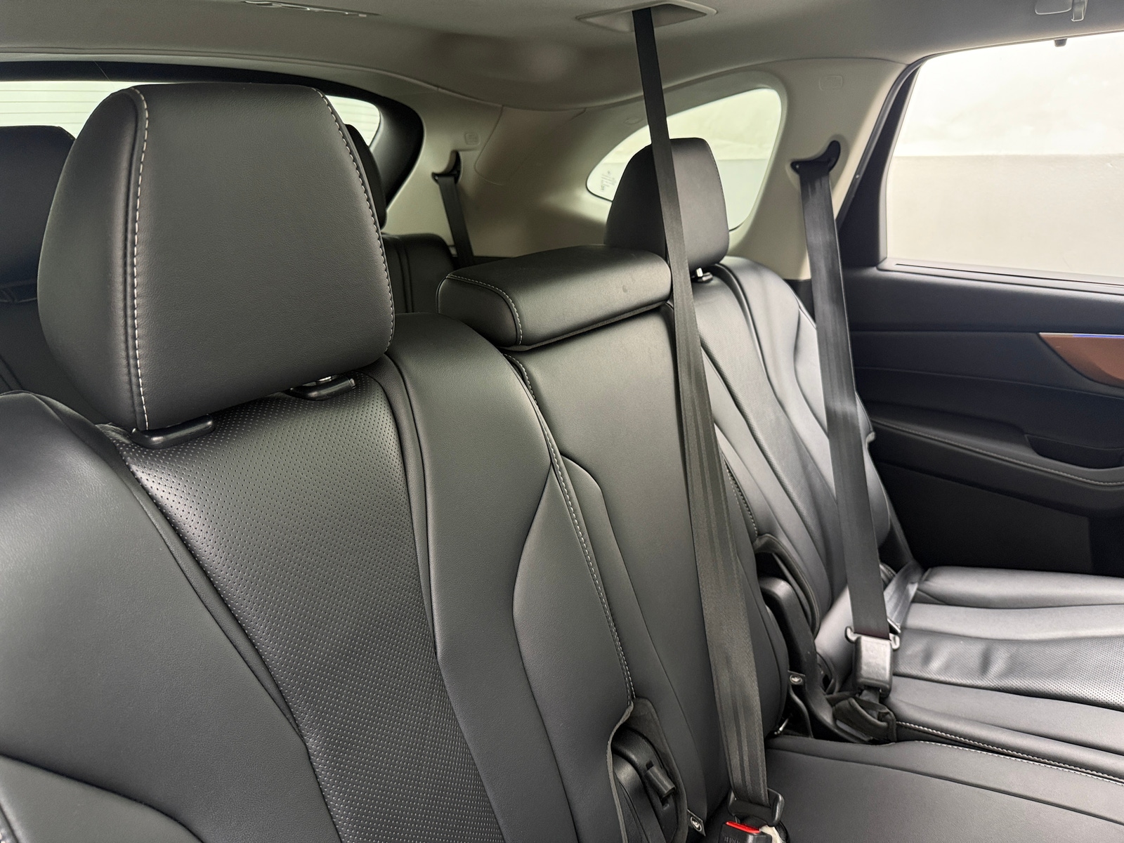 Thumbnail: 2022 Acura MDX - 5