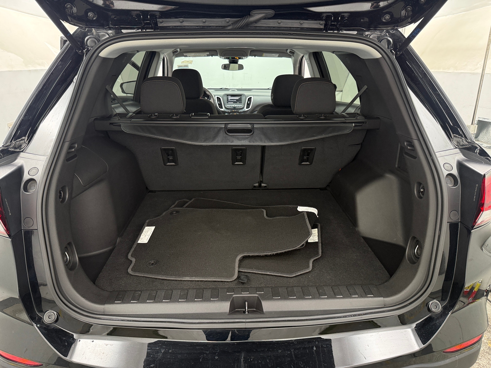 Thumbnail: 2023 Chevrolet Equinox - 7