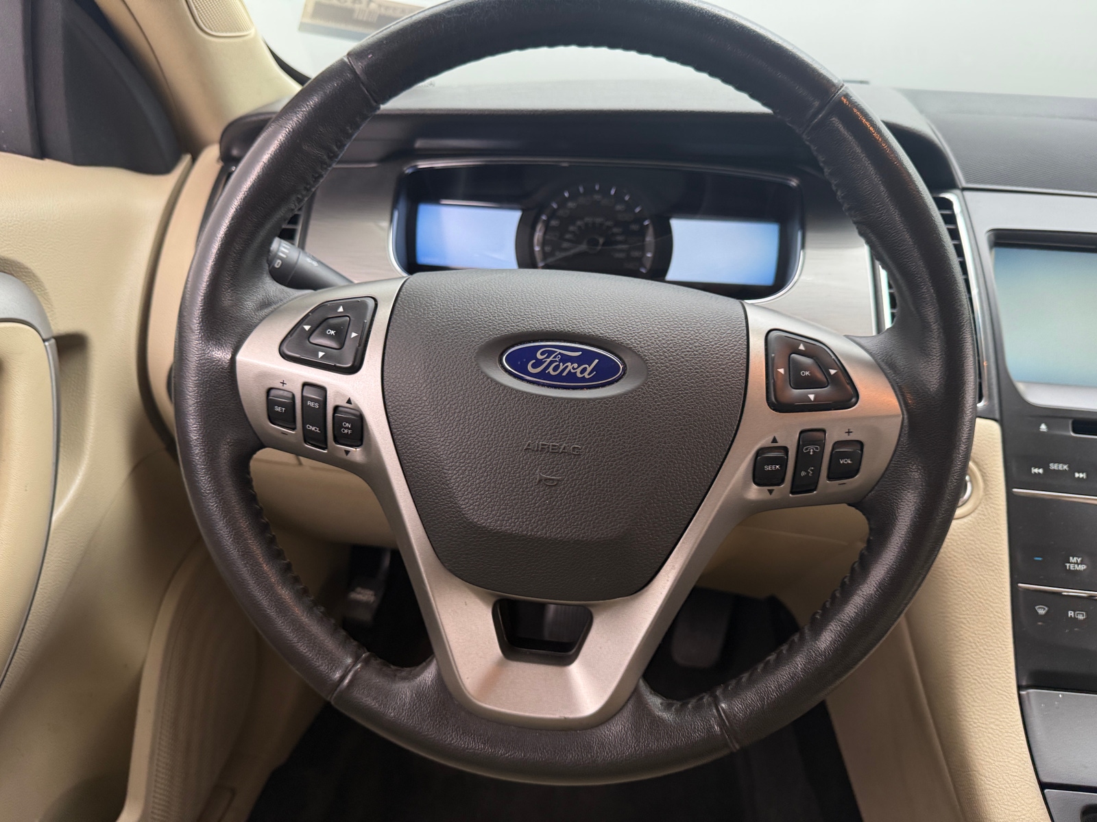 Thumbnail: 2015 Ford Taurus - 4