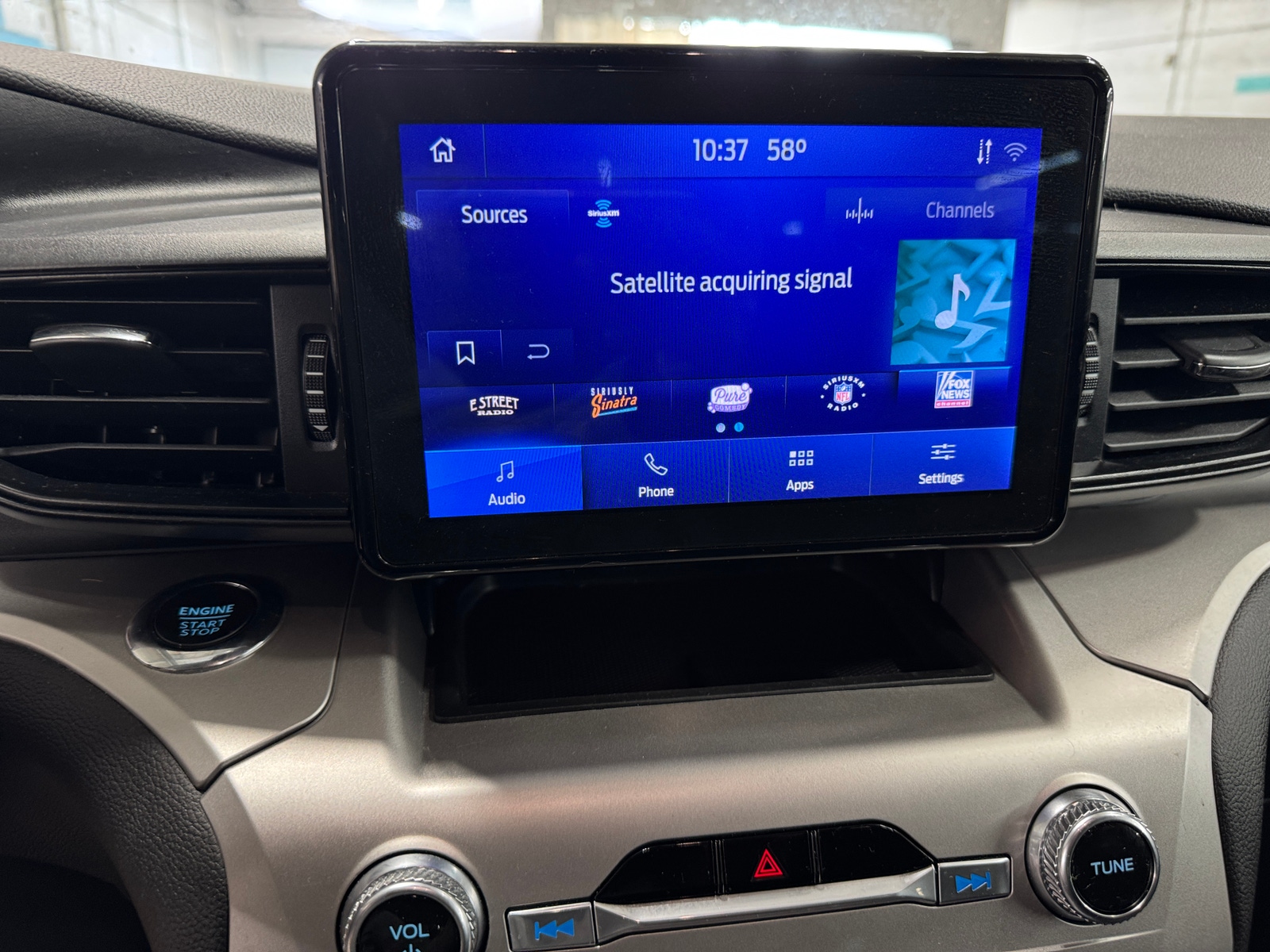 Thumbnail: 2022 Ford Explorer - 4