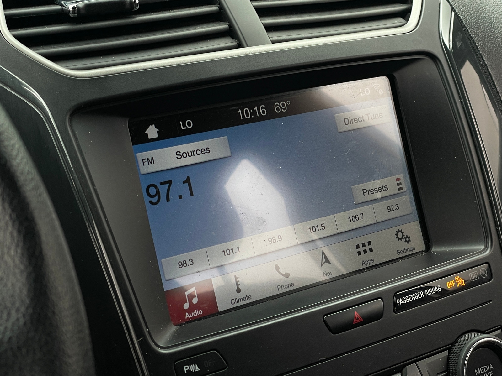 Thumbnail: 2019 Ford Explorer - 3