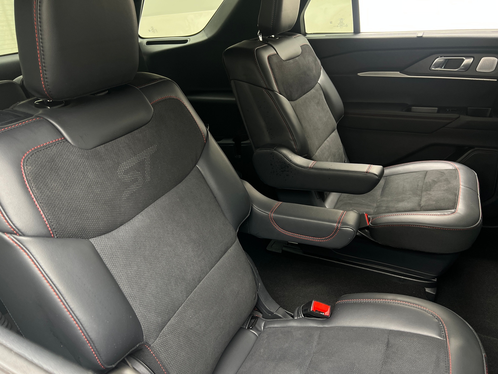 Thumbnail: 2025 Ford Explorer - 5