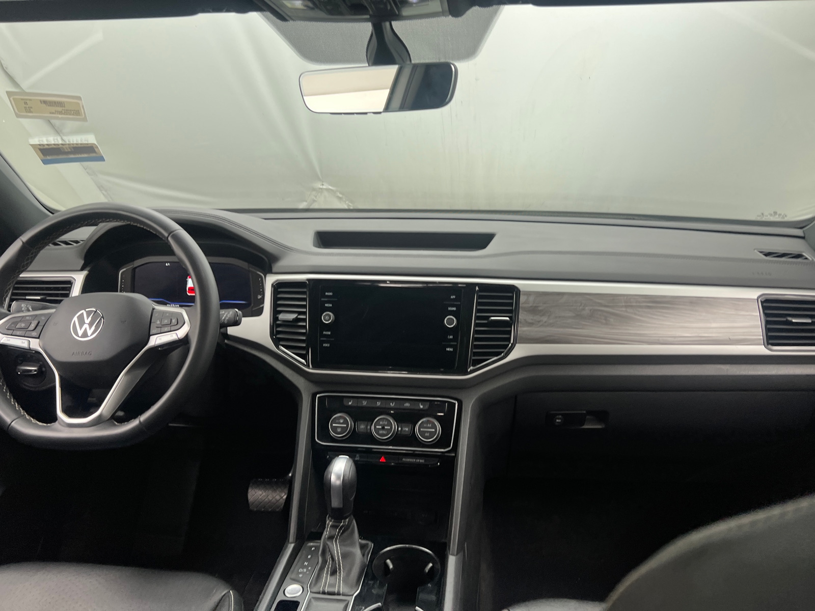 Thumbnail: 2023 Volkswagen Atlas - 2