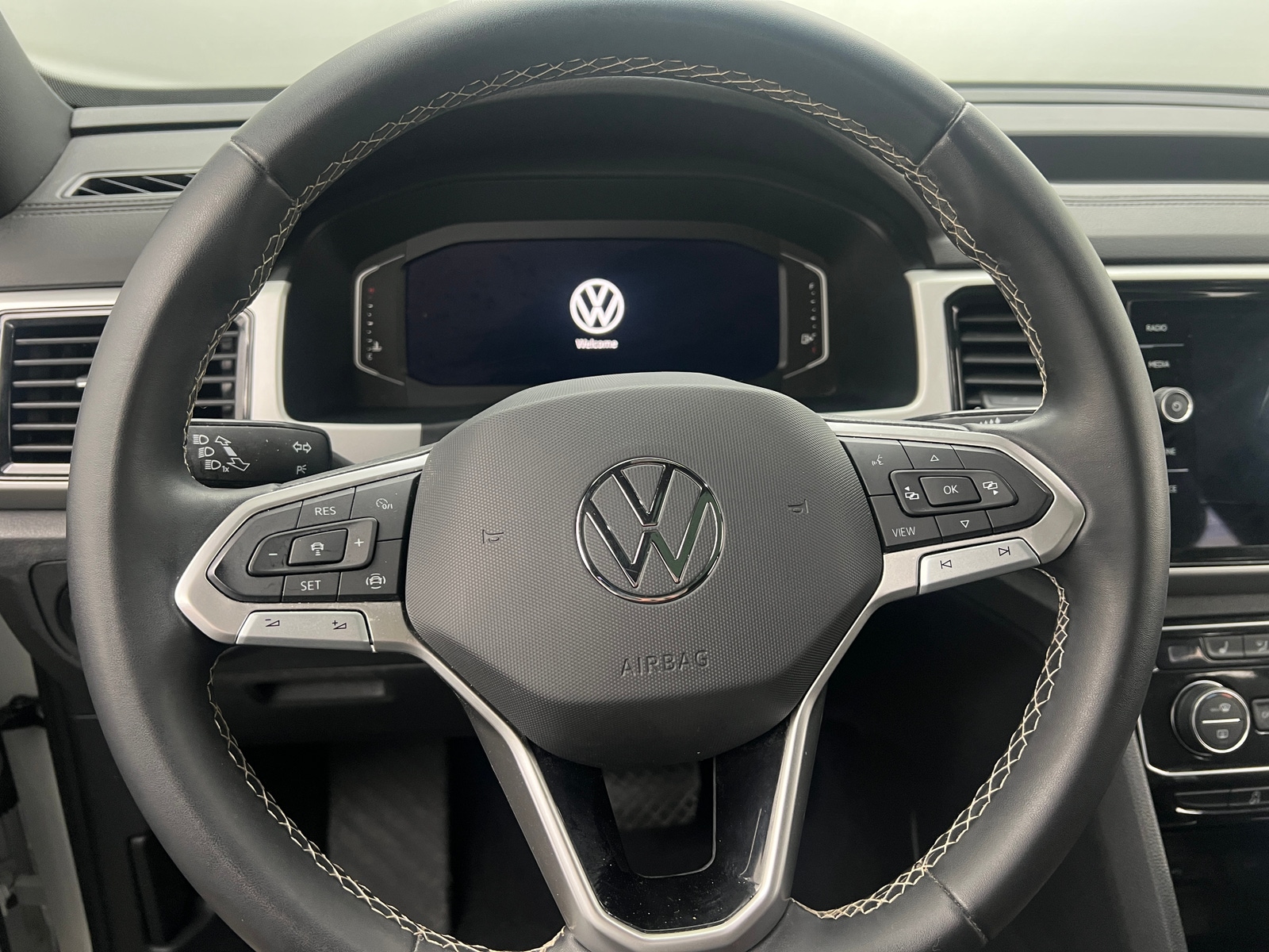 Thumbnail: 2023 Volkswagen Atlas - 4