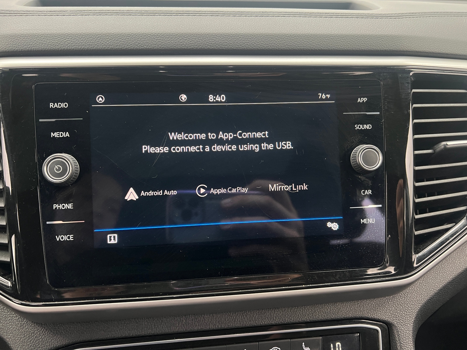 Thumbnail: 2023 Volkswagen Atlas - 3