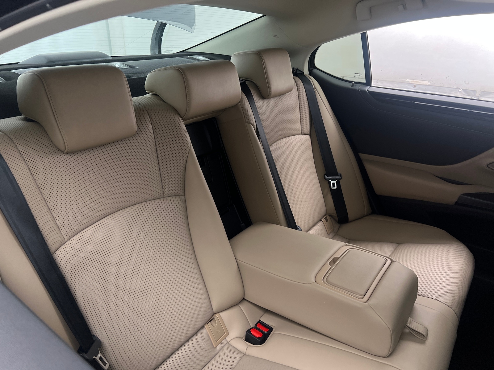 Thumbnail: 2020 Lexus ES - 5