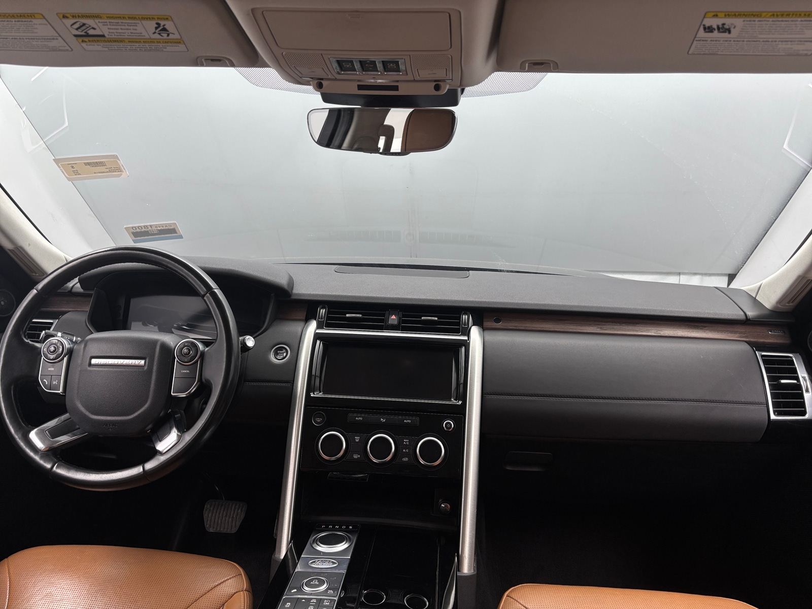 Thumbnail: 2018 Land Rover Discovery - 2