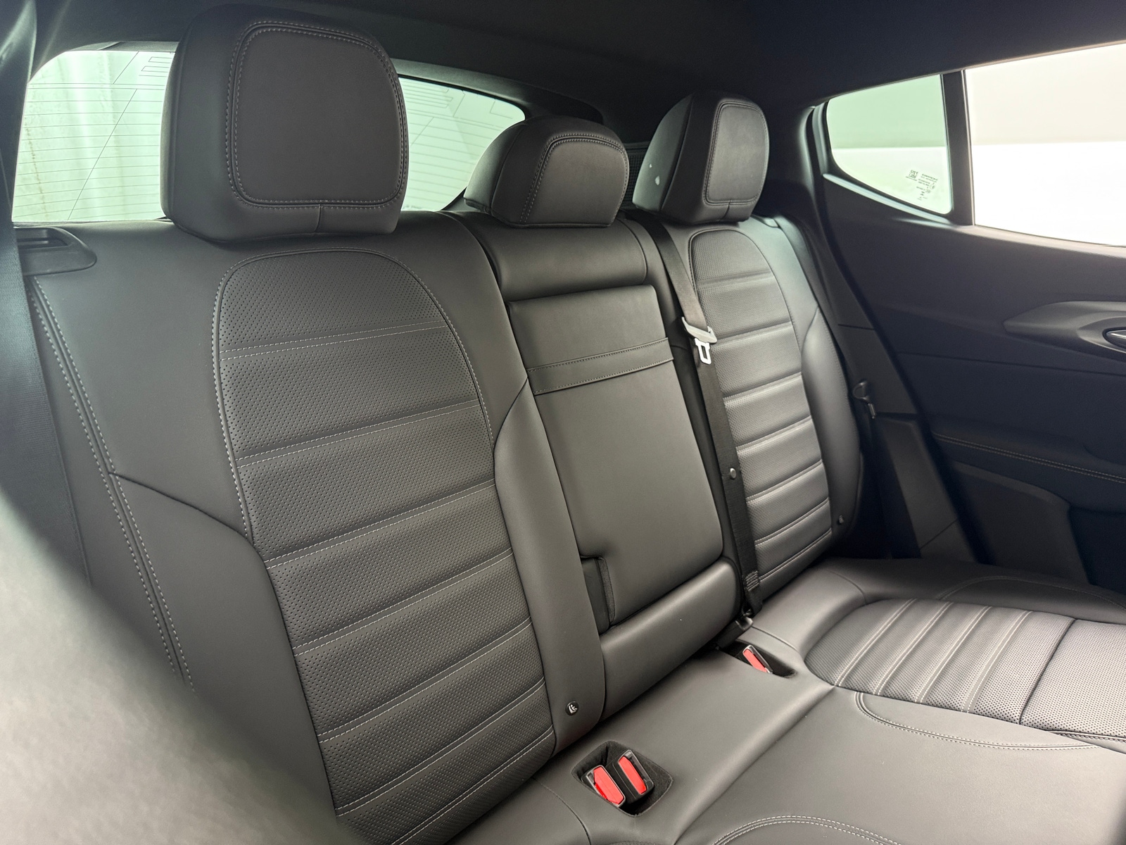 Thumbnail: 2025 Alfa Romeo Tonale - 5