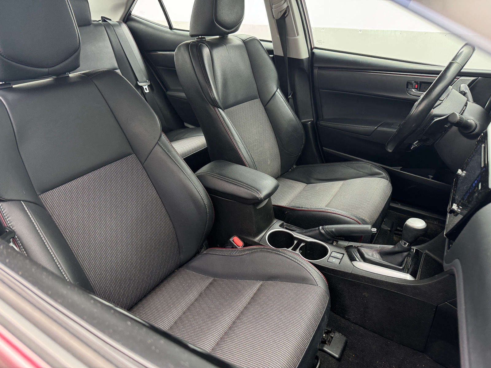 Thumbnail: 2017 Toyota Corolla - 2