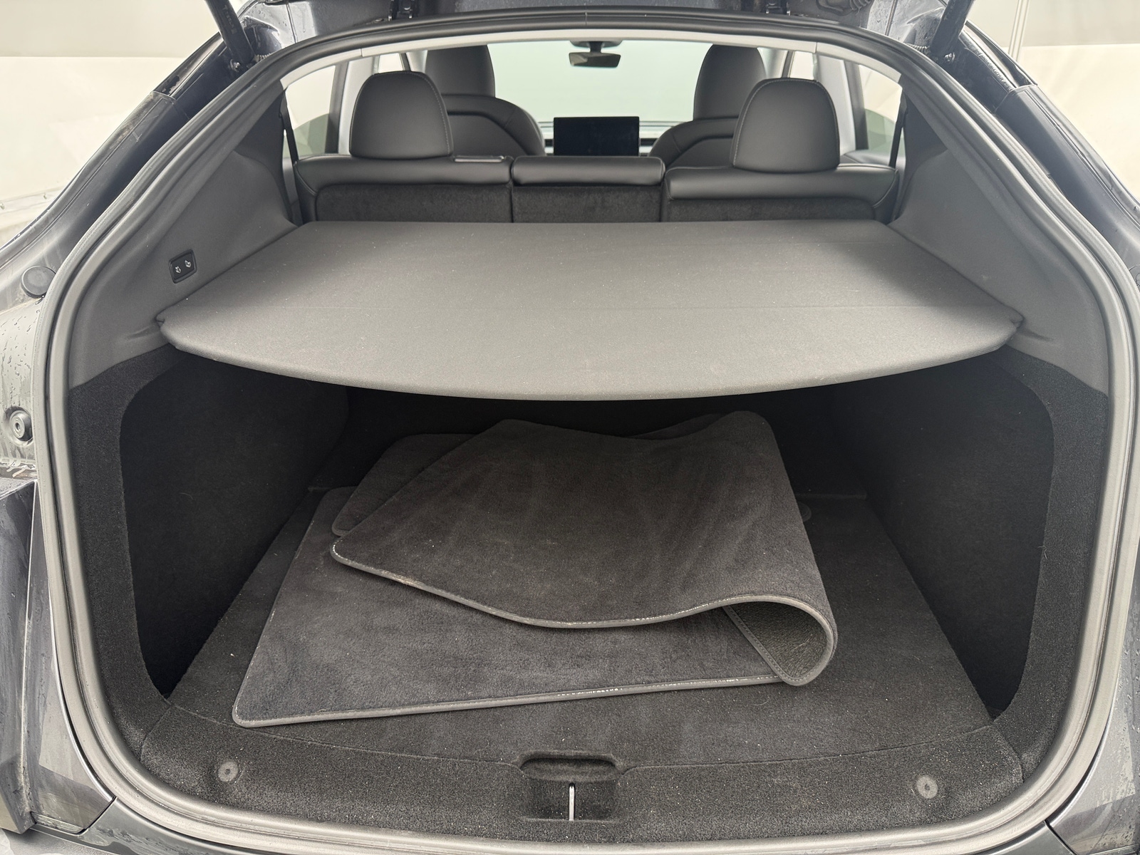 Thumbnail: 2026 Tesla Model Y - 6