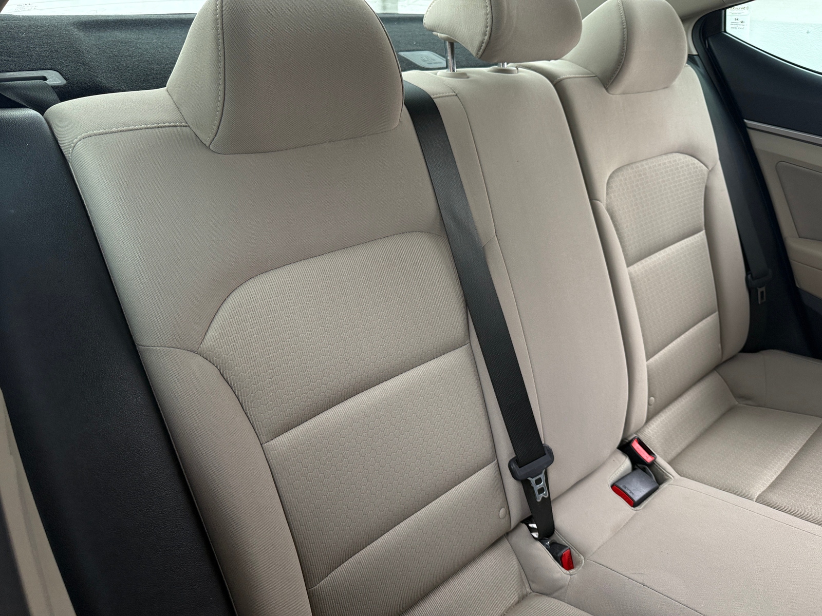 Thumbnail: 2017 Hyundai Elantra - 6