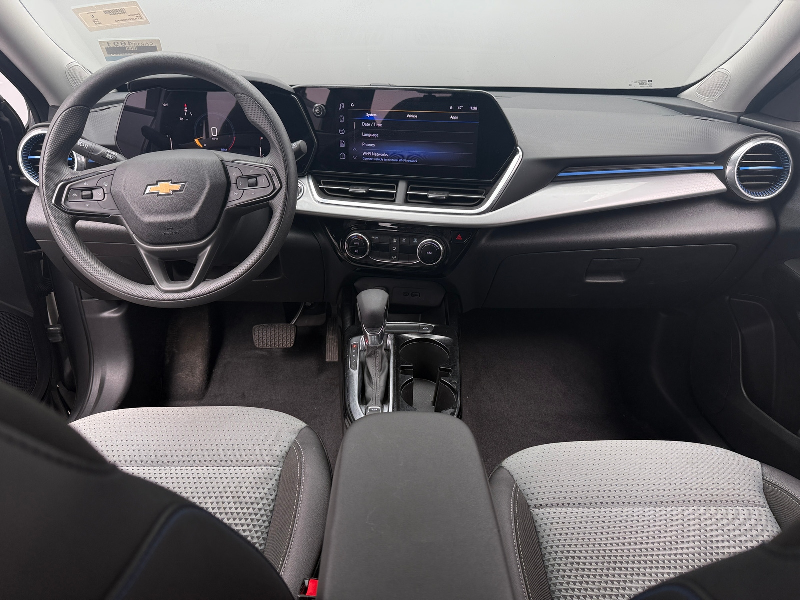 Thumbnail: 2025 Chevrolet Trax - 3